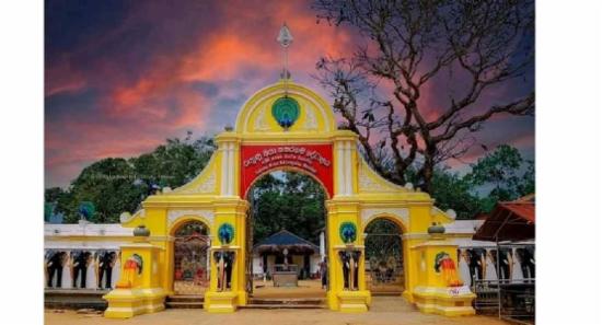කතරගම දේවාලයේ පෙරහැරට සහභාගී වන්නන්ට නිවේදනයක්..